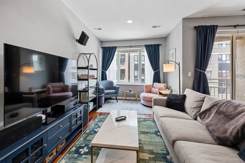 Tiny photo for 4919 N Lincoln Avenue #2, Chicago, IL 60625 (MLS # 12731513)