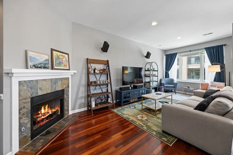 Tiny photo for 4919 N Lincoln Avenue #2, Chicago, IL 60625 (MLS # 12731513)