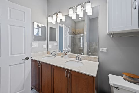 Tiny photo for 4919 N Lincoln Avenue #2, Chicago, IL 60625 (MLS # 12731513)