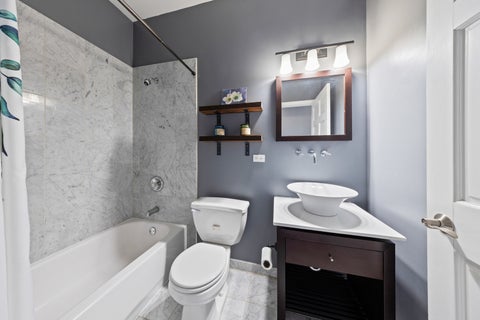 Tiny photo for 4919 N Lincoln Avenue #2, Chicago, IL 60625 (MLS # 12731513)