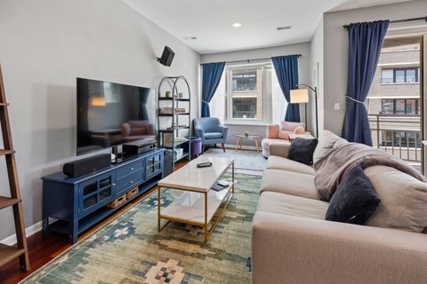 Tiny photo for 4919 N Lincoln Avenue #2, Chicago, IL 60625 (MLS # 12731513)