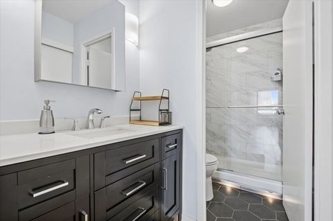 Tiny photo for 5320 N Sheridan Road #708, Chicago, IL 60640 (MLS # 12623983)