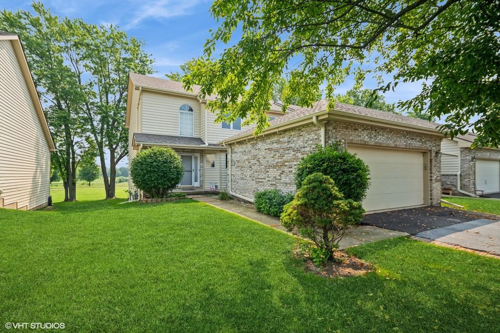 Photo for 1232 Bellevue Drive #1, DeKalb, IL 60115 (MLS # 12500706)