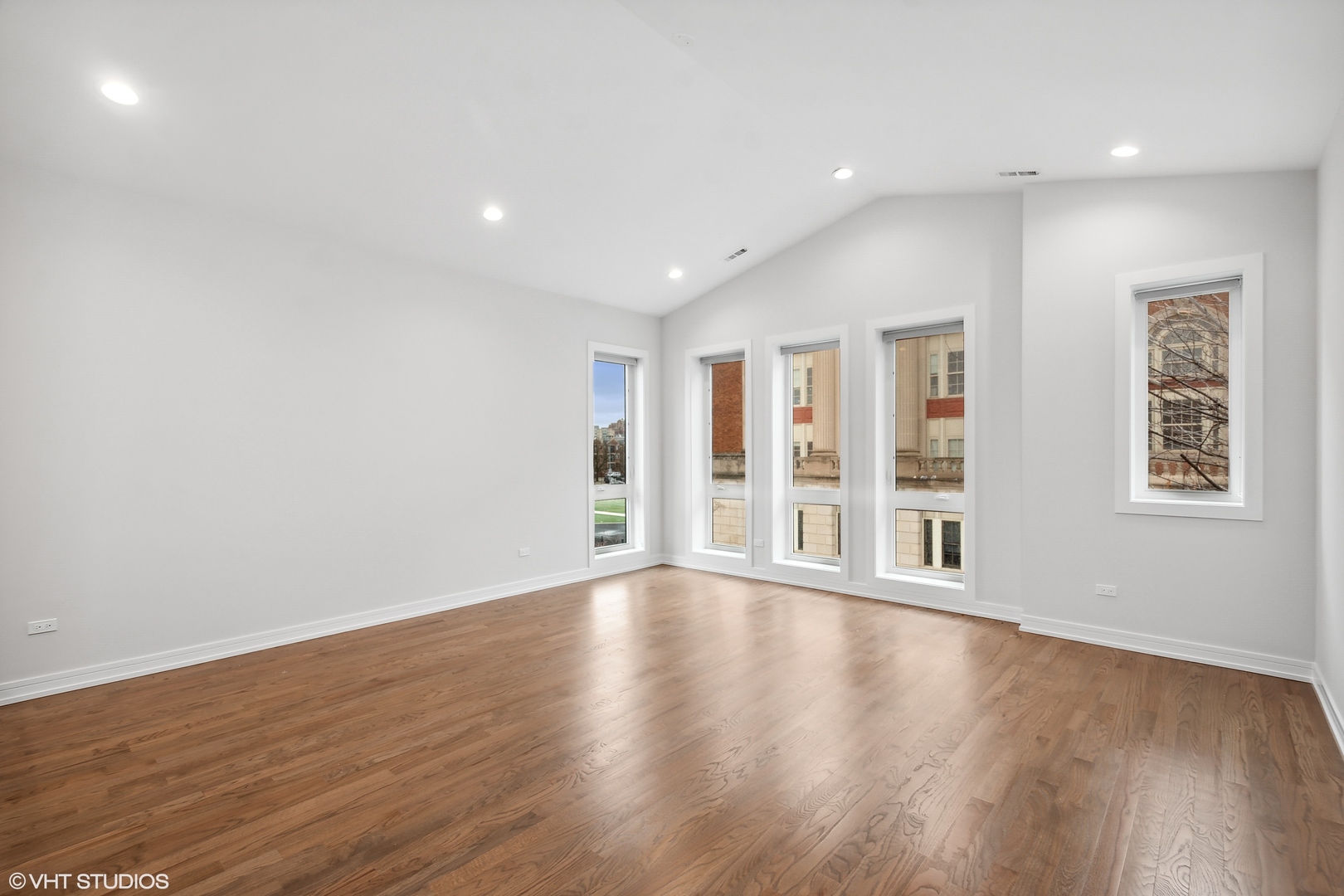 2246 W Jackson Boulevard 3