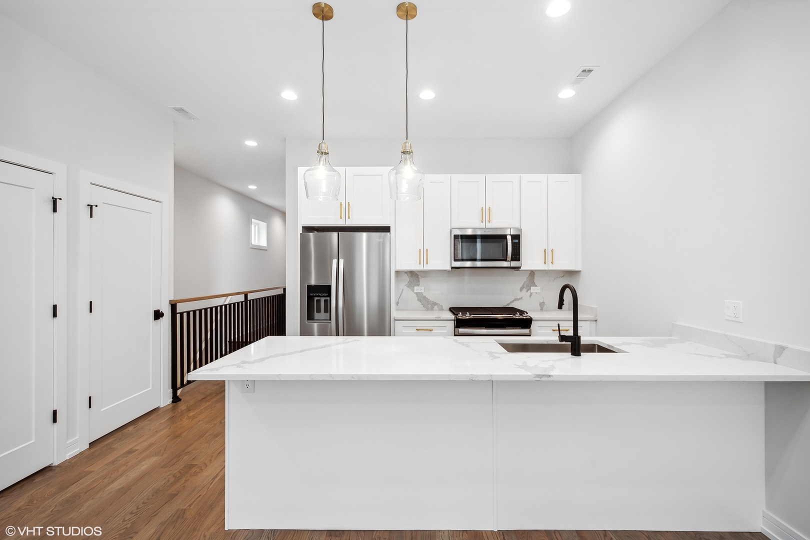 2246 W Jackson Boulevard 3