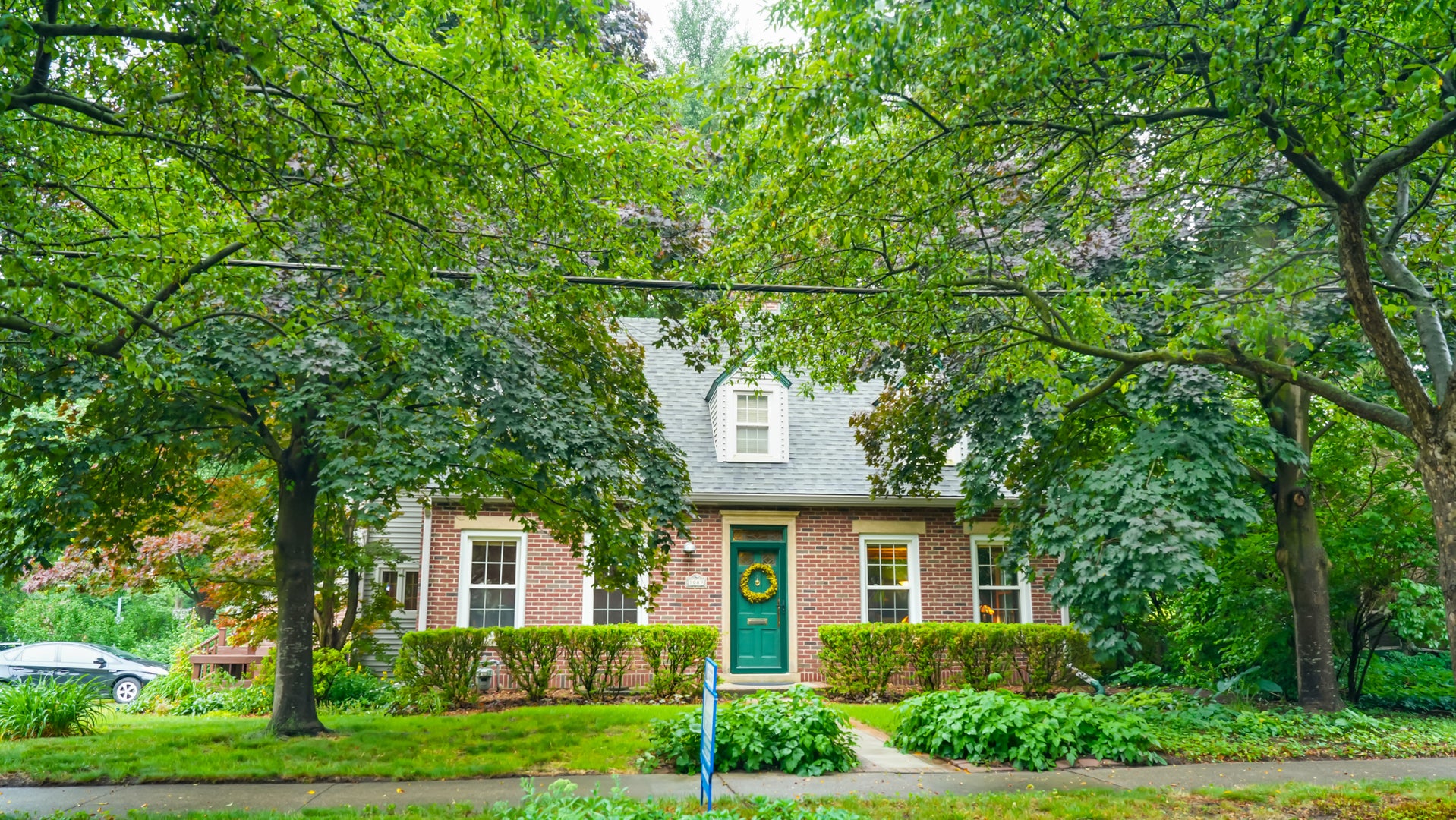 1009 W Green Street