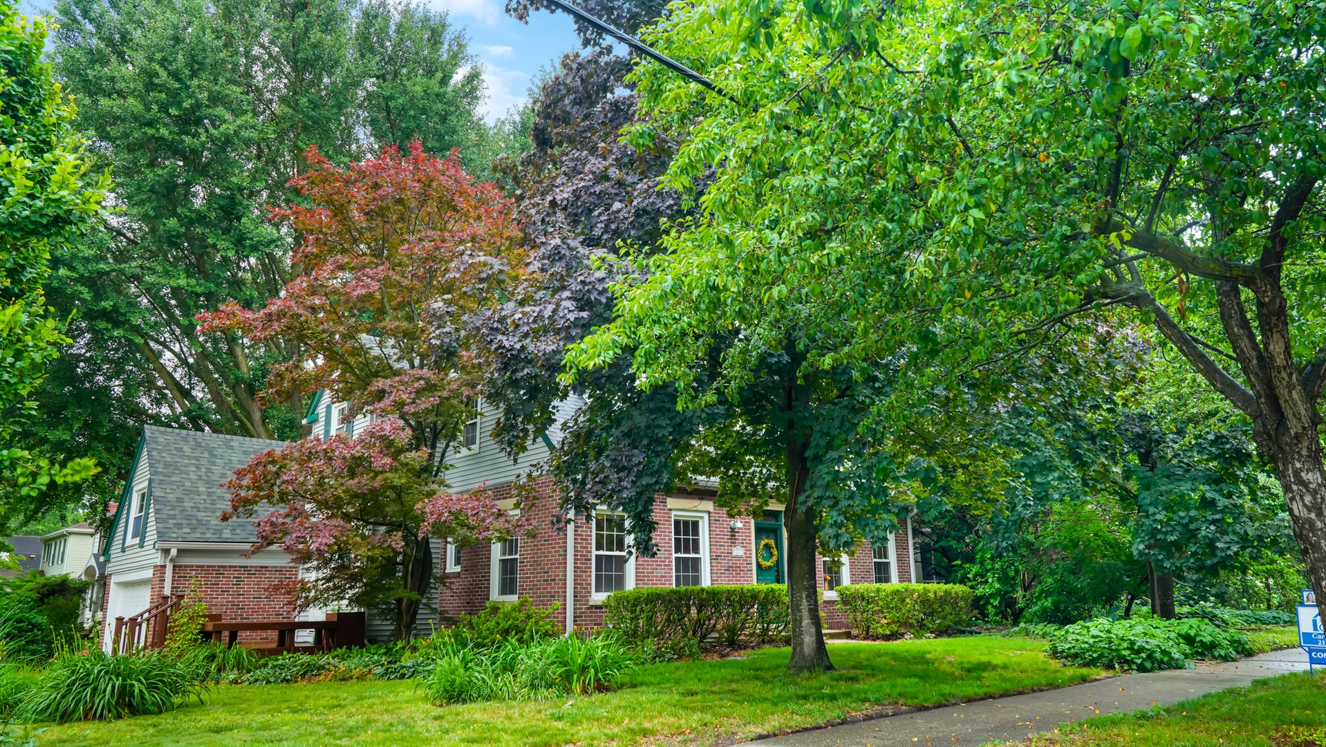 1009 W Green Street
