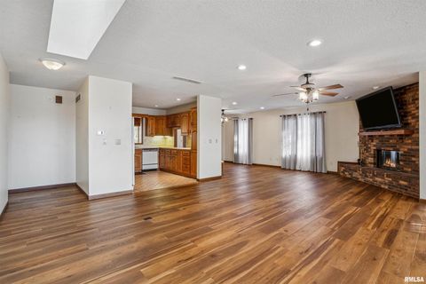 Tiny photo for 5311 38TH Avenue #10, Moline, IL 61265 (MLS # QC4269438)