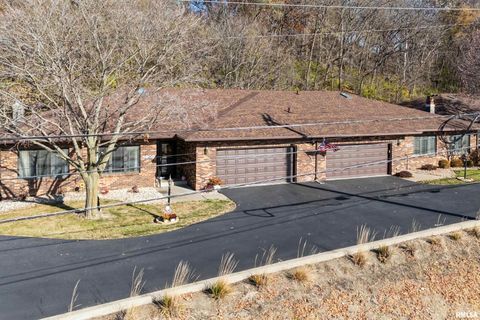 Tiny photo for 5311 38TH Avenue #10, Moline, IL 61265 (MLS # QC4269438)