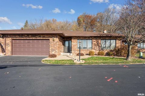 Tiny photo for 5311 38TH Avenue #10, Moline, IL 61265 (MLS # QC4269438)