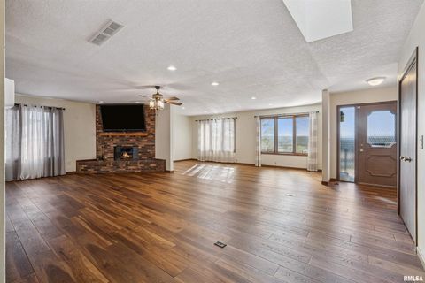 Tiny photo for 5311 38TH Avenue #10, Moline, IL 61265 (MLS # QC4269438)