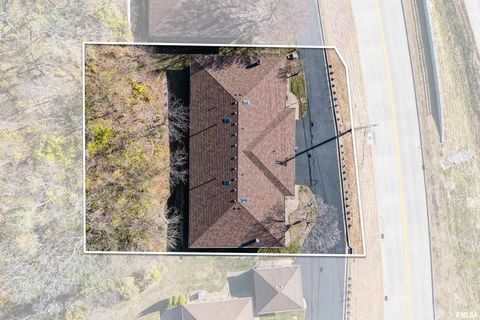 Tiny photo for 5311 38TH Avenue #10, Moline, IL 61265 (MLS # QC4269438)