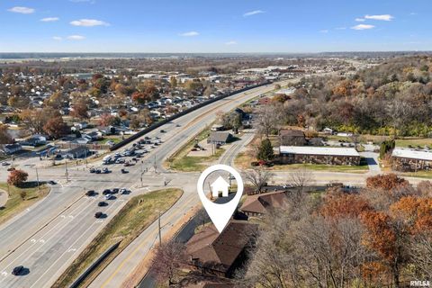 Tiny photo for 5311 38TH Avenue #10, Moline, IL 61265 (MLS # QC4269438)