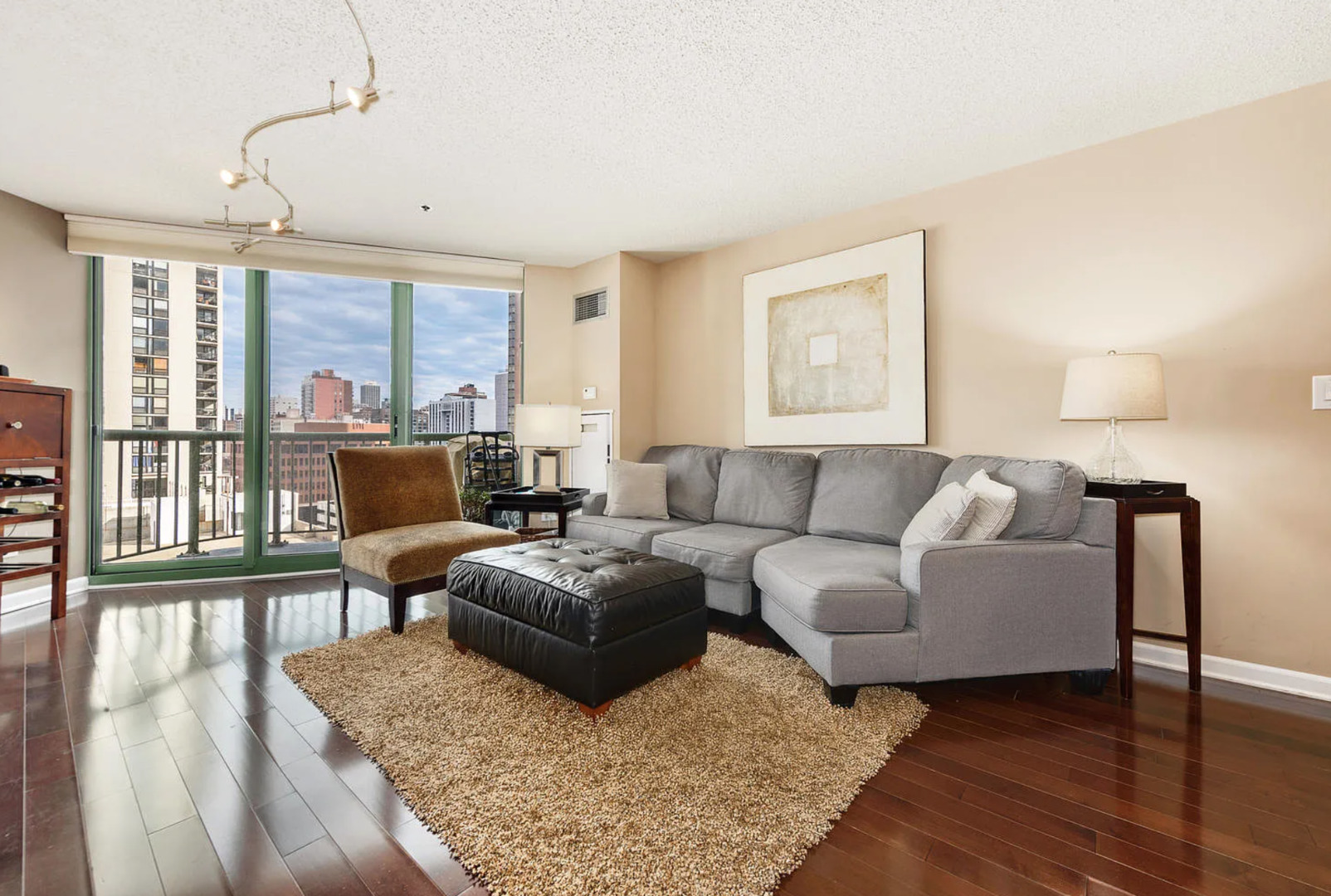 111 W MAPLE Street 703