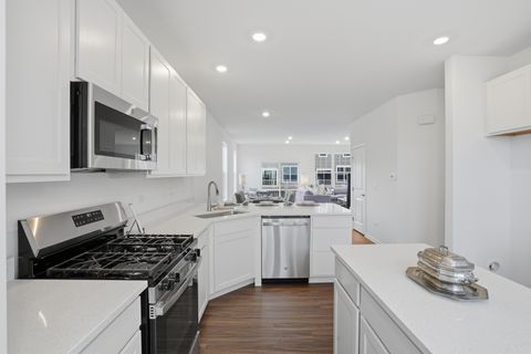 Tiny photo for 402 Red Oak Circle, Volo, IL 60020 (MLS # 12529696)