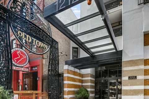 1212 N Wells Street 202 Chicago IL 60610