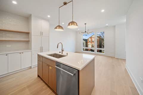 Tiny photo for 1931 S Jefferson Street #2N, Chicago, IL 60616 (MLS # 12663222)