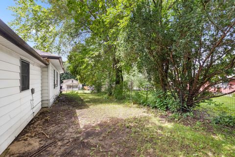 Tiny photo for 617 N Central Avenue, Rockford, IL 61101 (MLS # 12444812)