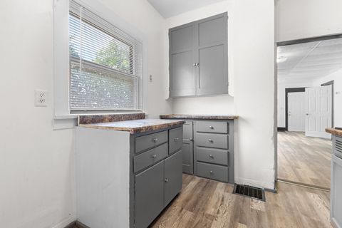 Tiny photo for 617 N Central Avenue, Rockford, IL 61101 (MLS # 12444812)