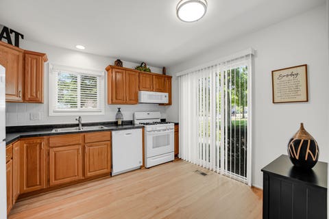 Tiny photo for 2442 Brunswick Circle #4D, Woodridge, IL 60517 (MLS # 12711306)