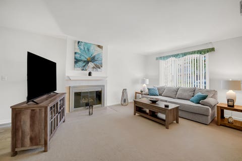 Tiny photo for 2442 Brunswick Circle #4D, Woodridge, IL 60517 (MLS # 12711306)