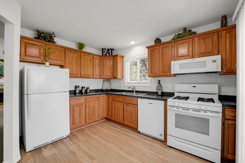 Tiny photo for 2442 Brunswick Circle #4D, Woodridge, IL 60517 (MLS # 12711306)