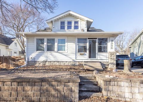 Photo of 2330 38th Street, Rock Island, IL 61201 (MLS # 12548815)