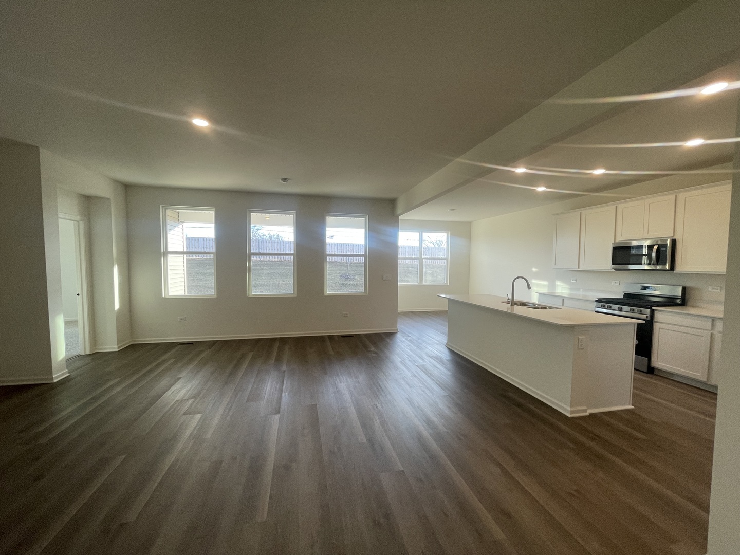 10099 fleetwood Street