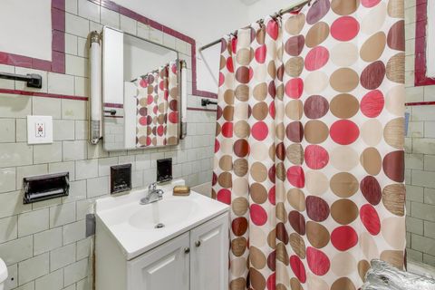 Tiny photo for 948 N Trumbull Avenue, Chicago, IL 60651 (MLS # 12515182)