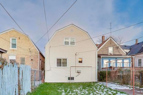 Tiny photo for 948 N Trumbull Avenue, Chicago, IL 60651 (MLS # 12515182)