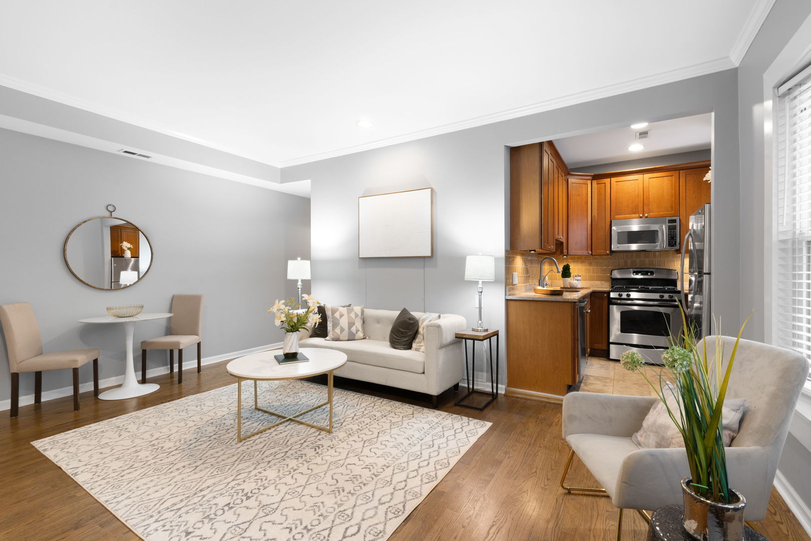 629 W Sheridan Road 1D