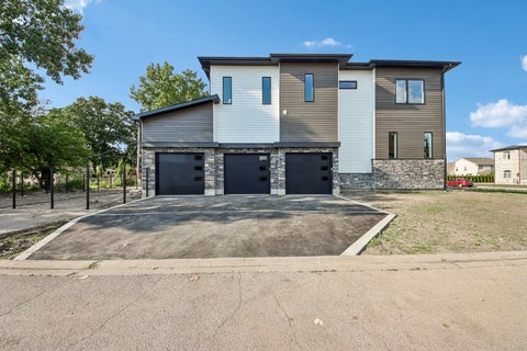 Tiny photo for 128 Pine Lane, Wood Dale, IL 60191 (MLS # 12751166)