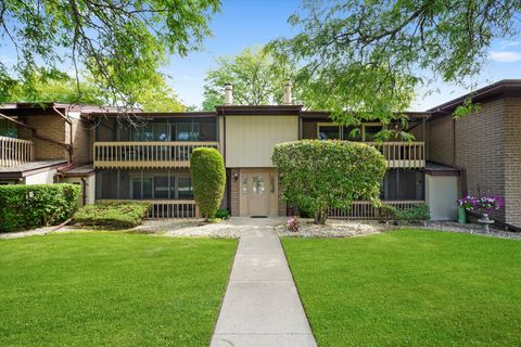 Photo of 15713 Orlan Brook Drive #98, Orland Park, IL 60462 (MLS # 12472144)