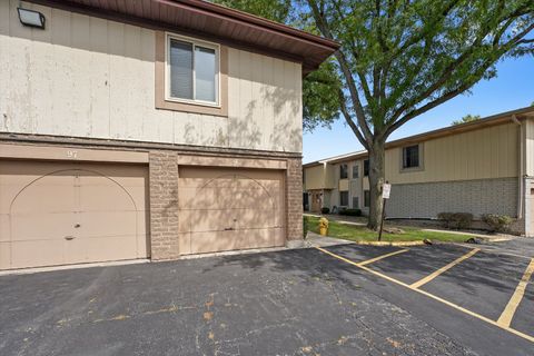 Tiny photo for 15713 Orlan Brook Drive #98, Orland Park, IL 60462 (MLS # 12472144)