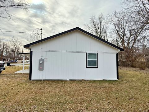 Tiny photo for 116 Oak Drive, Metropolis, IL 62960 (MLS # 12551853)