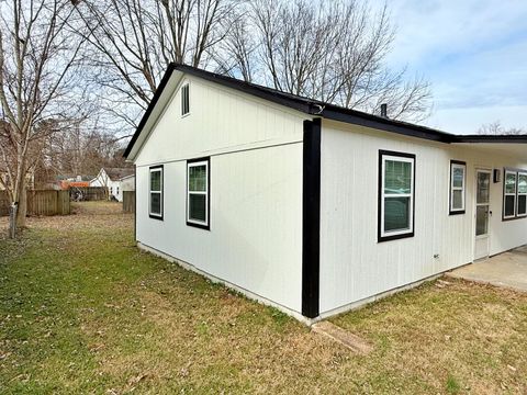Tiny photo for 116 Oak Drive, Metropolis, IL 62960 (MLS # 12551853)