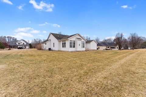 Tiny photo for 27018 Glynns Creek Court, Eldridge, IA 52748 (MLS # 12635846)