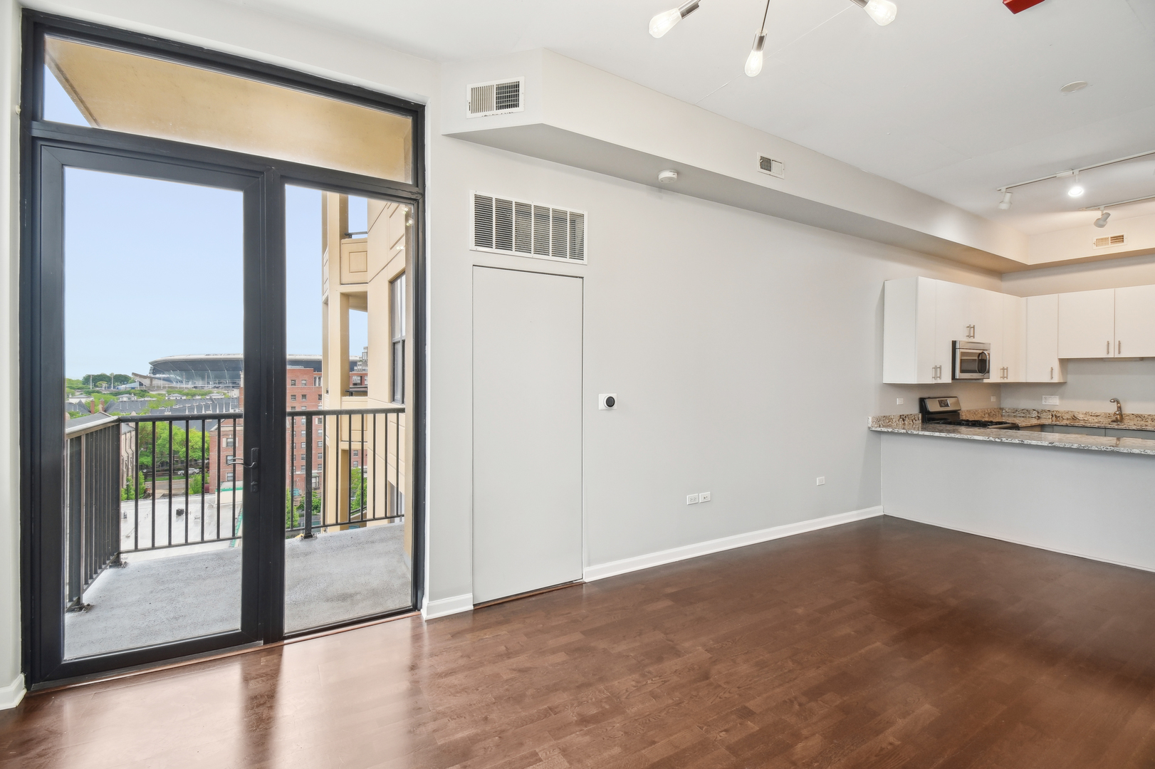 1464 S Michigan Avenue 810