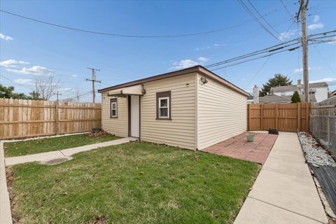 Tiny photo for 1341 Ridgeland Avenue #2, Berwyn, IL 60402 (MLS # 12614475)