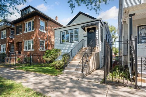 Photo of 8613 S Colfax Avenue, Chicago, IL 60617 (MLS # 12660274)