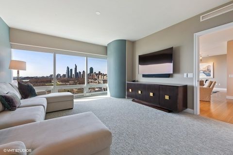 Tiny photo for 340 E RANDOLPH Street #905, Chicago, IL 60601 (MLS # 12488330)