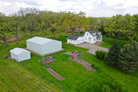 2205 Hartland Road Woodstock IL 60098