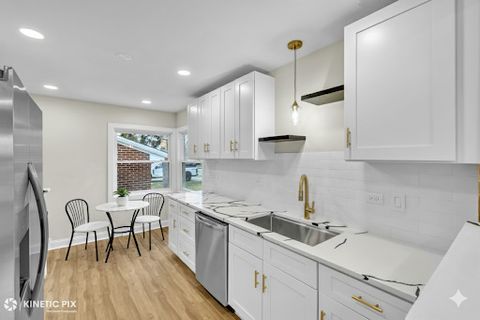 Tiny photo for 4938 W Randolph Street, Hillside, IL 60162 (MLS # 12537996)