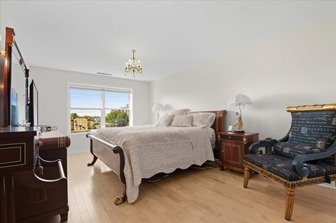 Tiny photo for 4545 W Touhy Avenue #420W, Lincolnwood, IL 60712 (MLS # 12465441)