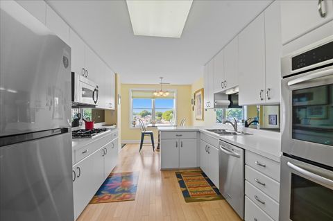 Tiny photo for 4545 W Touhy Avenue #420W, Lincolnwood, IL 60712 (MLS # 12465441)