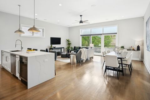 Tiny photo for 2916 W Shakespeare Avenue #3, Chicago, IL 60647 (MLS # 12573556)