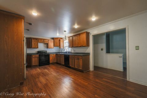 Tiny photo for 916 Albert Avenue, Sycamore, IL 60178 (MLS # 12476514)