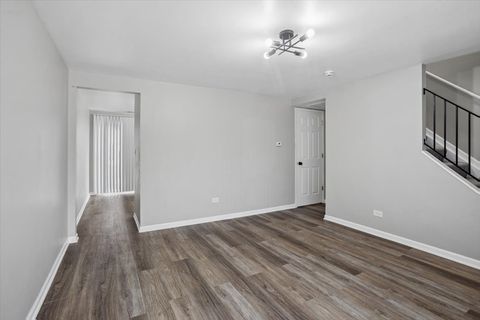 Tiny photo for 2151 Morningside Lane #C, Carpentersville, IL 60110 (MLS # 12628820)
