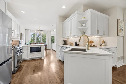 Tiny photo for 444 Parkview Court, Clarendon Hills, IL 60514 (MLS # 12757519)