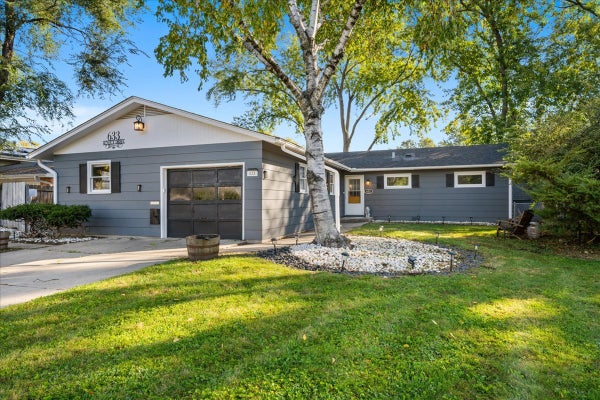 633 SENECA DR, AURORA, IL 60506 - Image 6dd2dcf3c862a4a34e1ffe4f599632c8/915698439